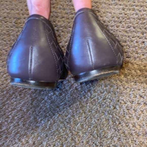 Bottega Veneta Leather Flats! 🥿 - Picture 4 of 13